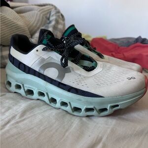 On Cloud Monster 1 M10.5